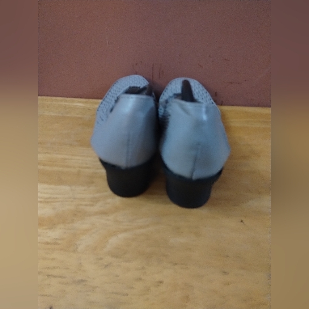 New comfort well by beacon women's gray size 5m stretched pumps - Picture 7 of 8